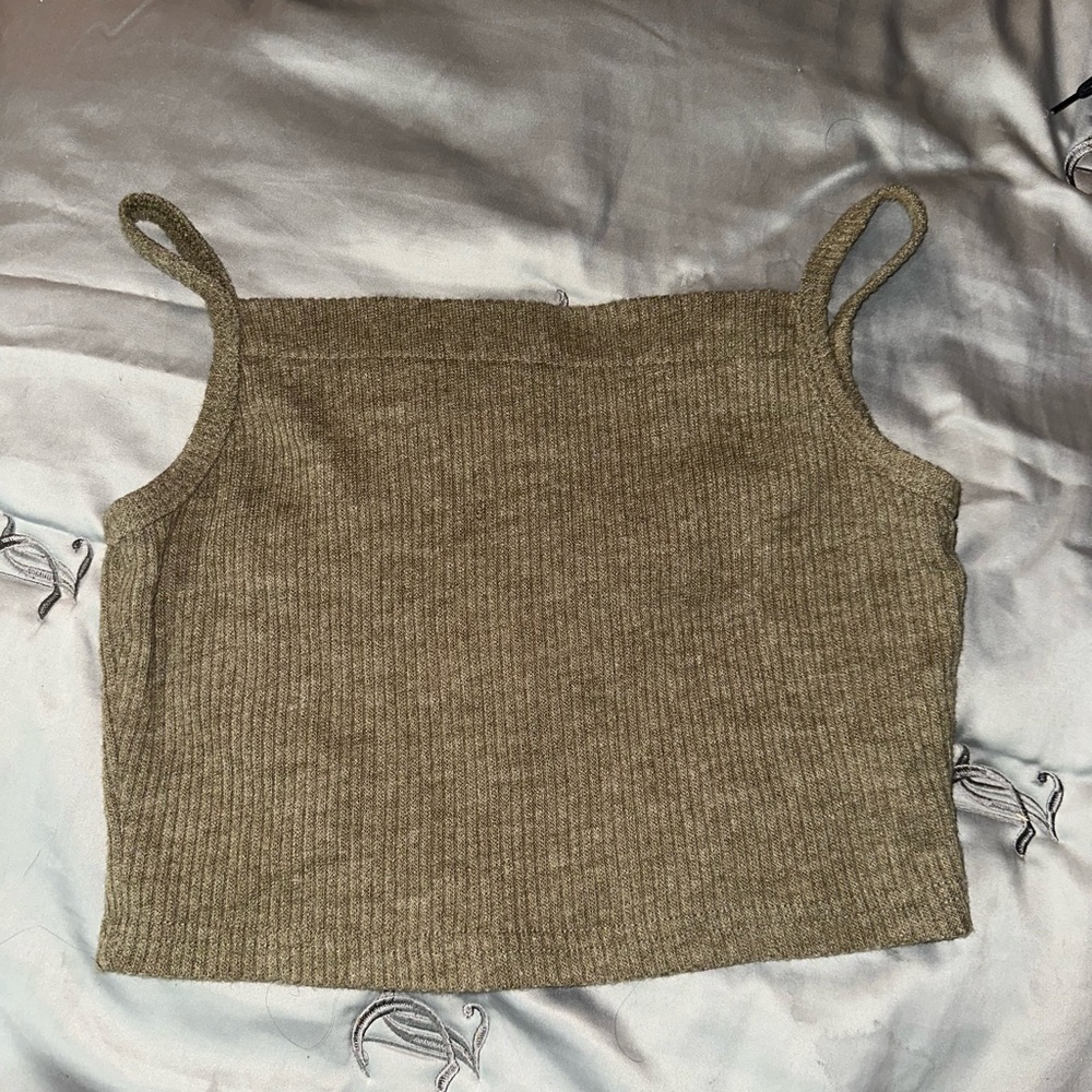 unknown brand, Size M, cropped tank top